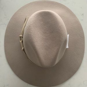 Grace Eleyae Magnolia Wide Beim Hat - Tan